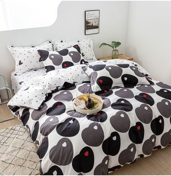 Lenjerie de Pat 2 Persoane Bumbac Satinat, 4 Piese, Model Inimi, Negru-Alb, Cod A50-636